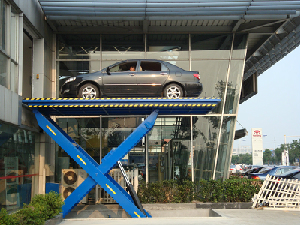 汽車升降平臺(tái)